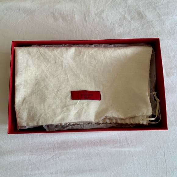 Authentic Valentino Garavani Rockstud Sandal - Picture 7 of 10